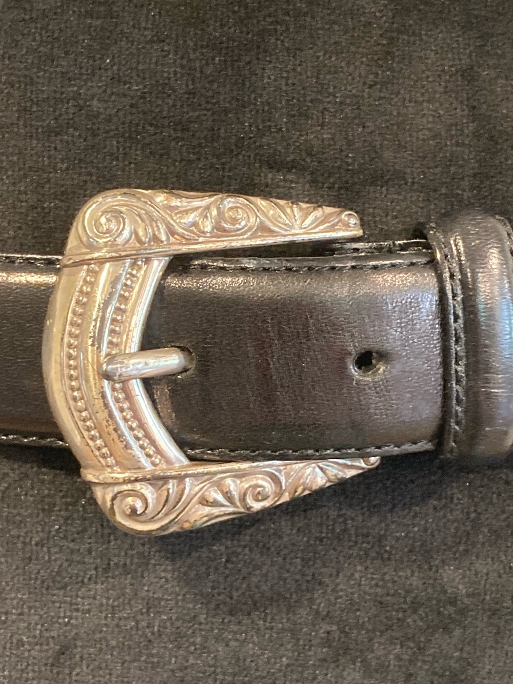 Fossil Black Leather Western-Style Belt with Silver-Tone Heart Accents - Picture 2 of 16